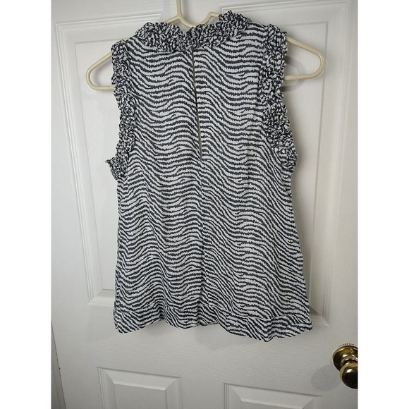 $ French Connection Black White Zebra Lined Ruffled Trim Keyhole Tank. Size 2 - Picture 7 of 7